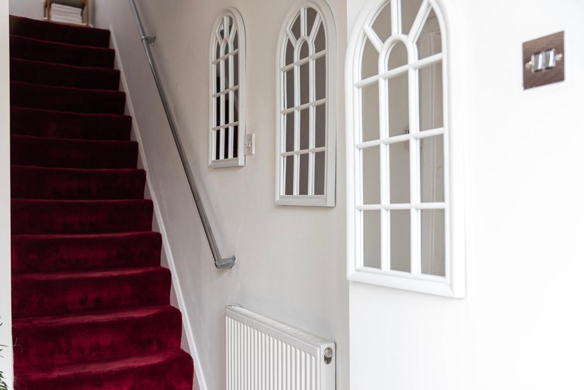 Cozy Near Luton Station, Mall And Luton Airport 10 Min Hébergement de vacances