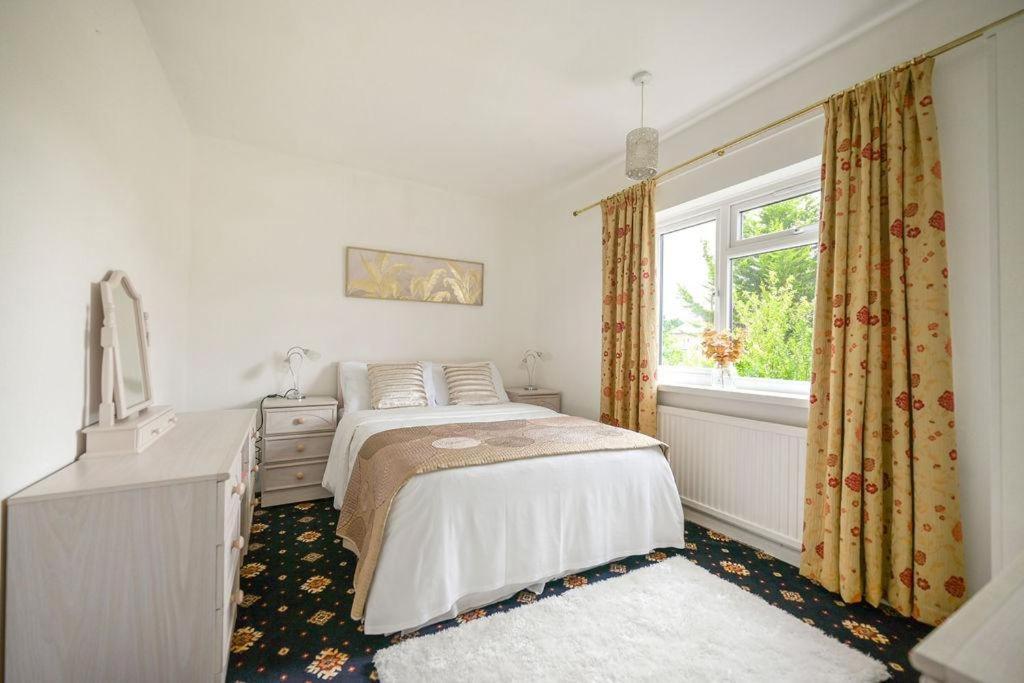 Cozy Near Luton Station, Mall And Luton Airport 10 Min Hébergement de vacances