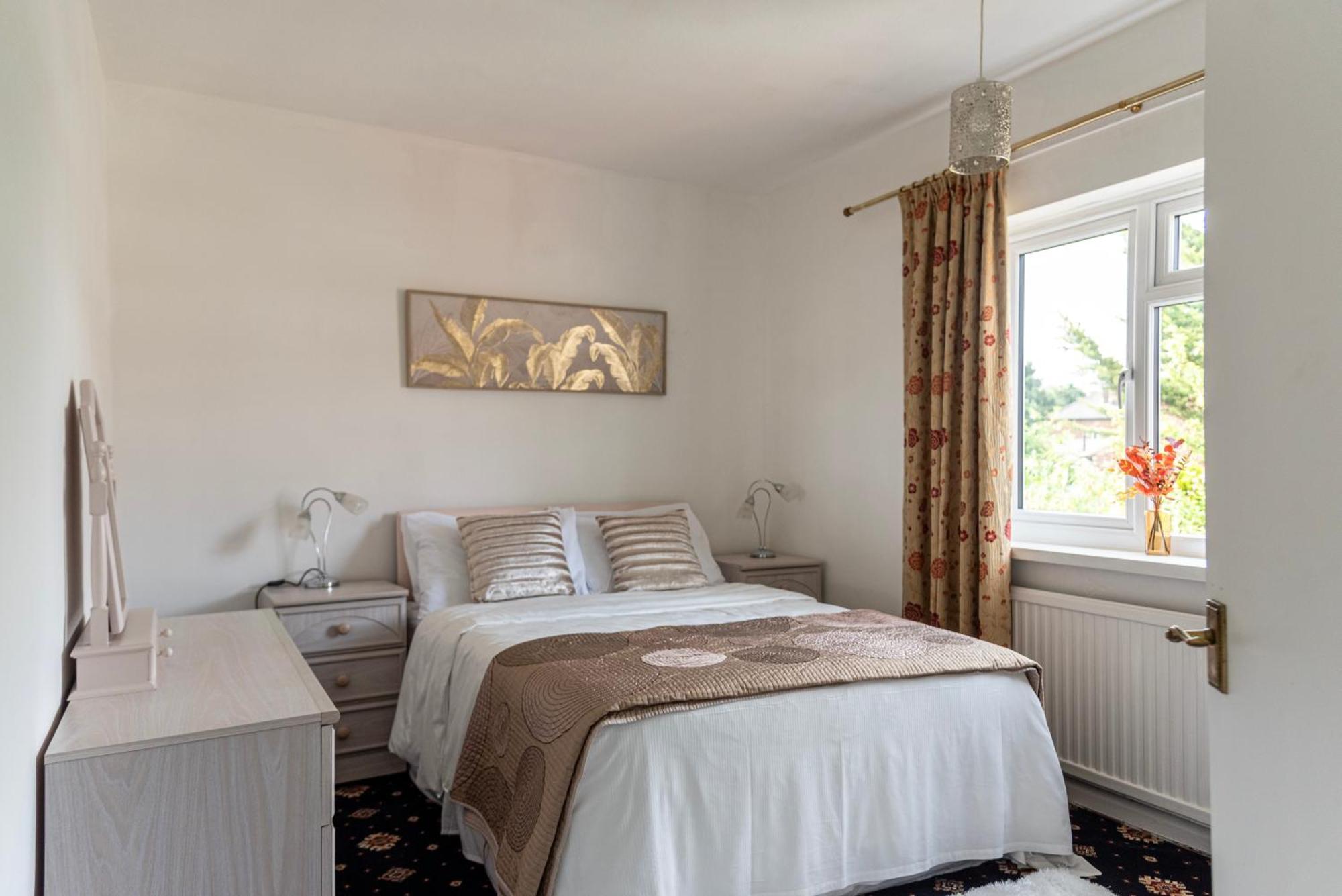 Hébergement de vacances Cozy Near Luton Station, Mall And Luton Airport 10 Min Luton (Bedfordshire)