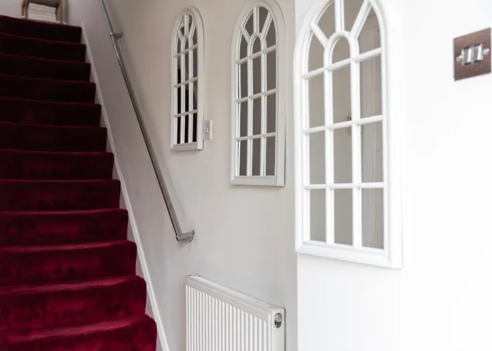 Cozy Inn Near Luton Station, Mall And Luton Airport 10 Min