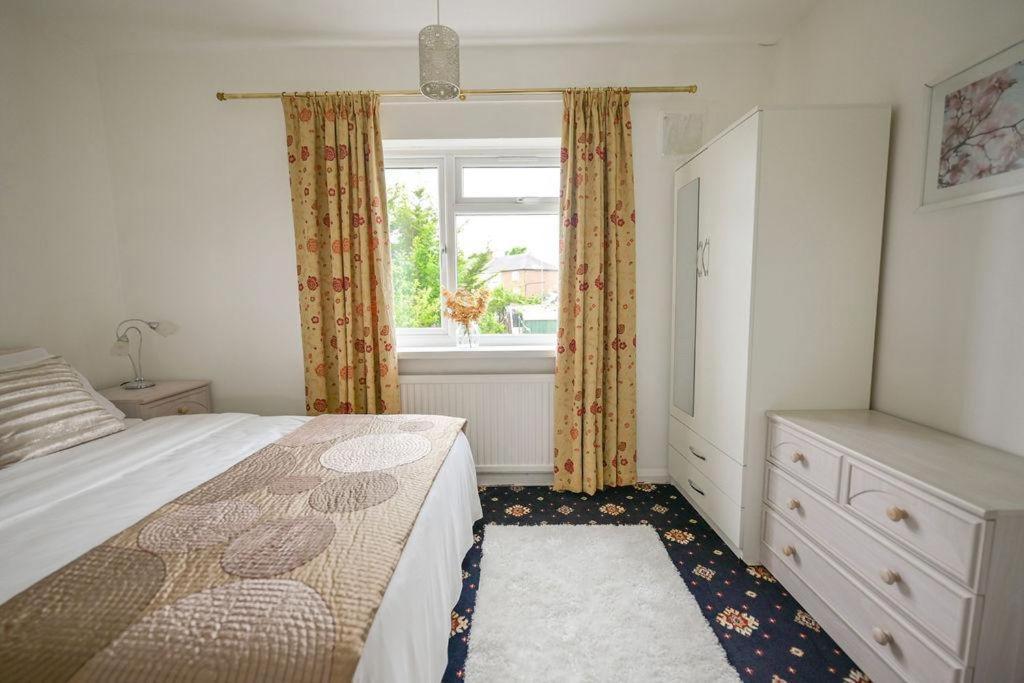 Cozy Near Luton Station, Mall And Luton Airport 10 Min * Luton (Bedfordshire)