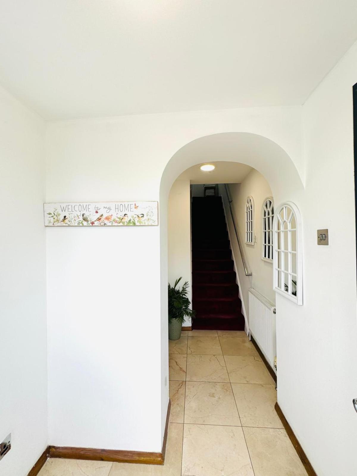 Holiday home Cozy Near Luton Station, Mall And Luton Airport 10 Min Luton (Bedfordshire)